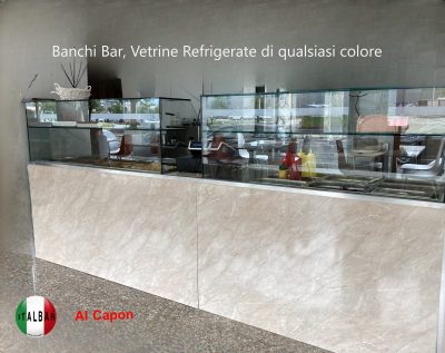 Banco bar con vetrine refrigerate